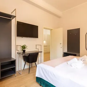 https://italianflat-navigli-suite.italymilanhotels.net